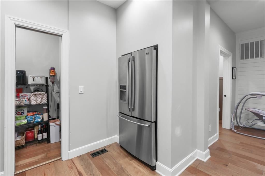 103 E Shawnee Street — photo 8