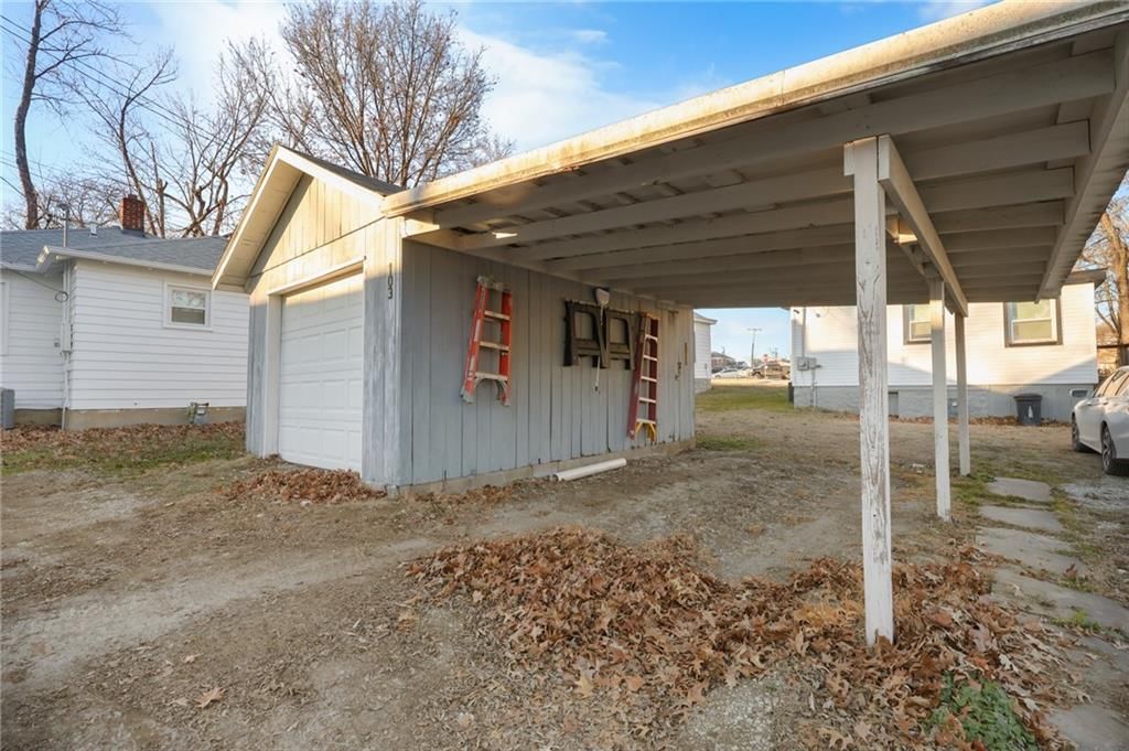 103 E Shawnee Street — photo 14