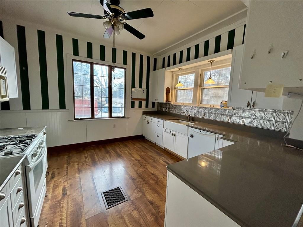 1530 Grand Avenue — photo 10