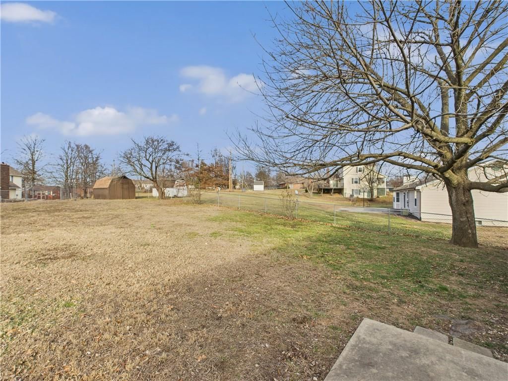 1009 Walnut Lane — photo 31