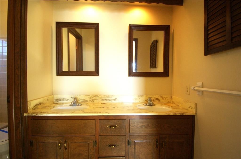 10120 Glenwood Street — photo 20