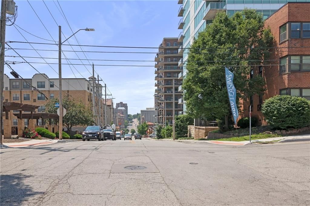 Photo 19 of 19 - 4540 Broadway Boulevard