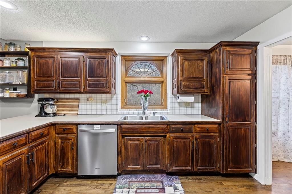 1300 NW TIMBER OAK Drive — photo 14
