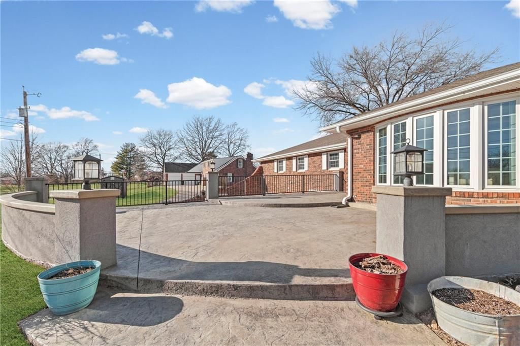 505 Southview Drive — photo 9