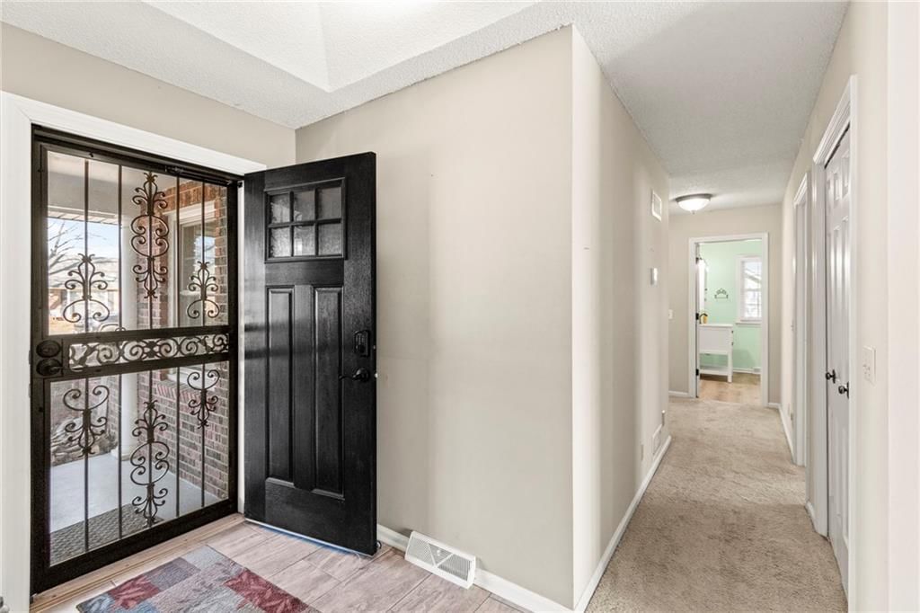 505 Southview Drive — photo 10