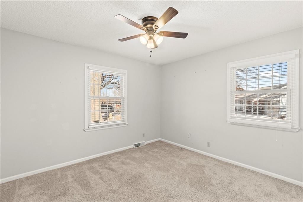 505 Southview Drive — photo 25