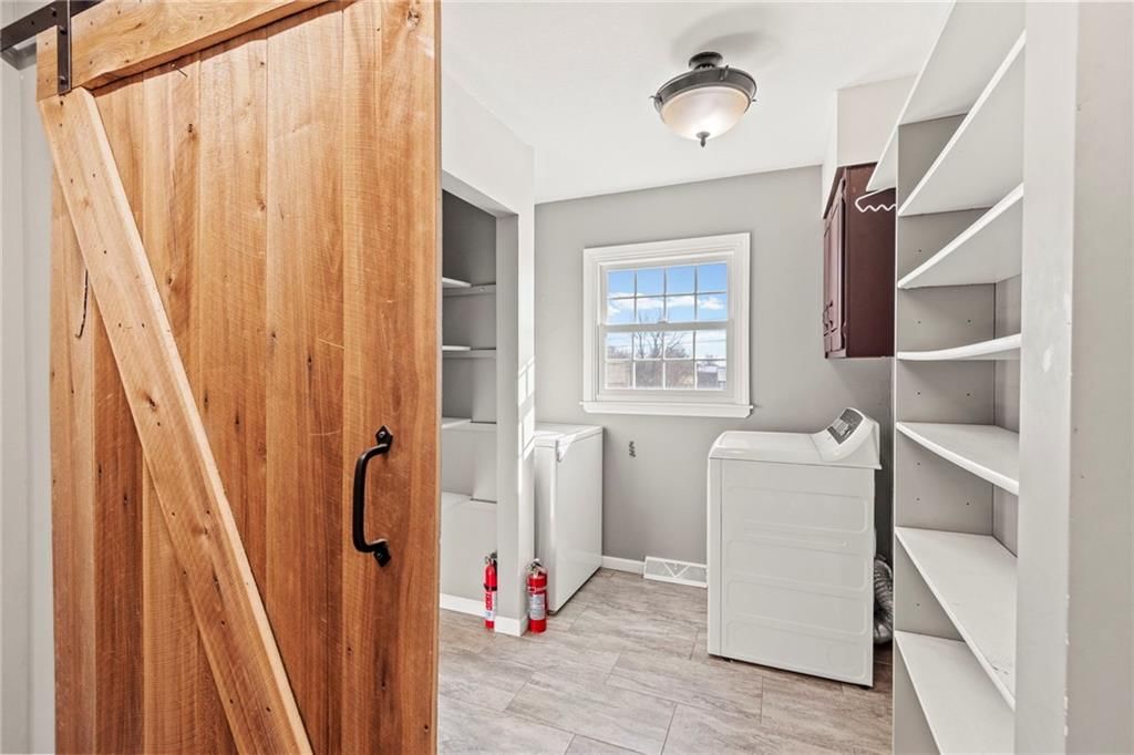505 Southview Drive — photo 30