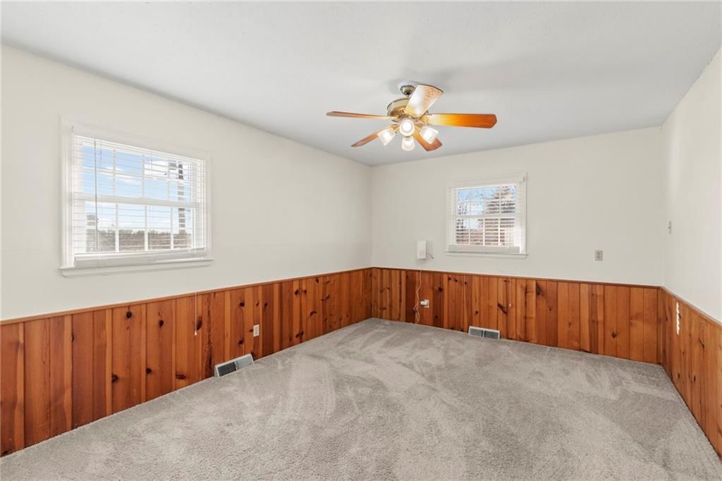 505 Southview Drive — photo 32