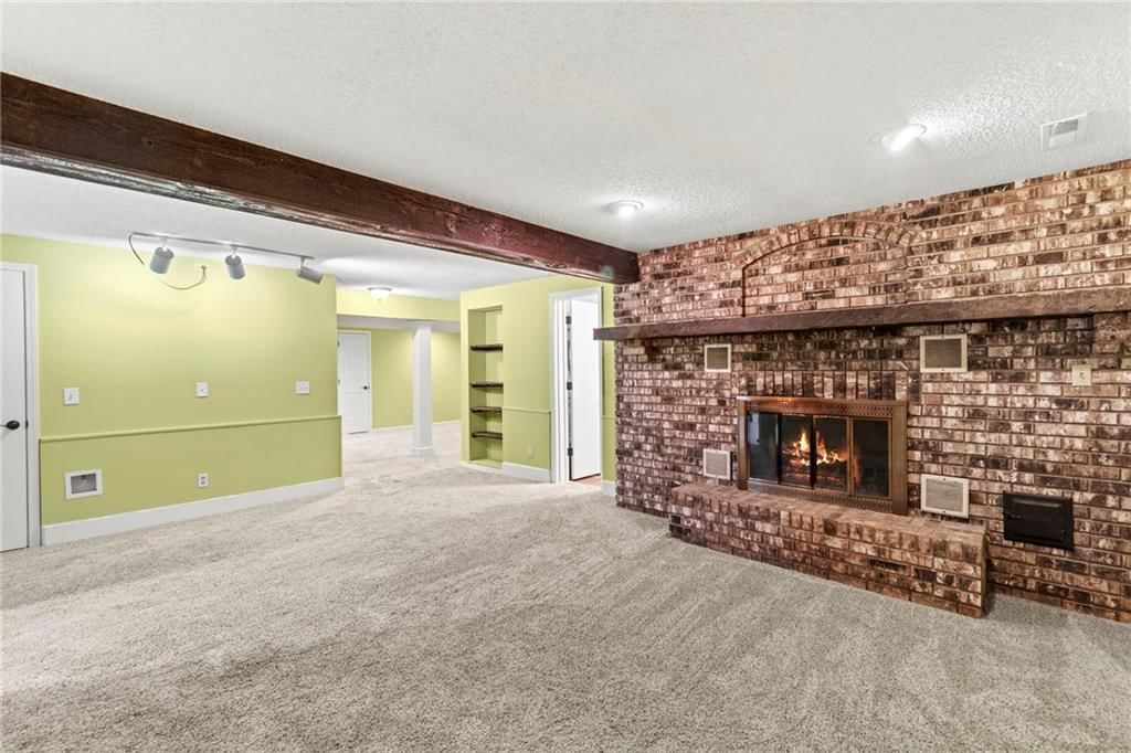 505 Southview Drive — photo 35