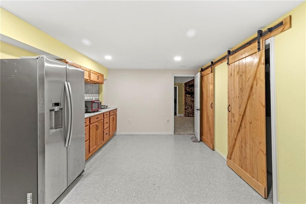 505 Southview Drive — photo 40