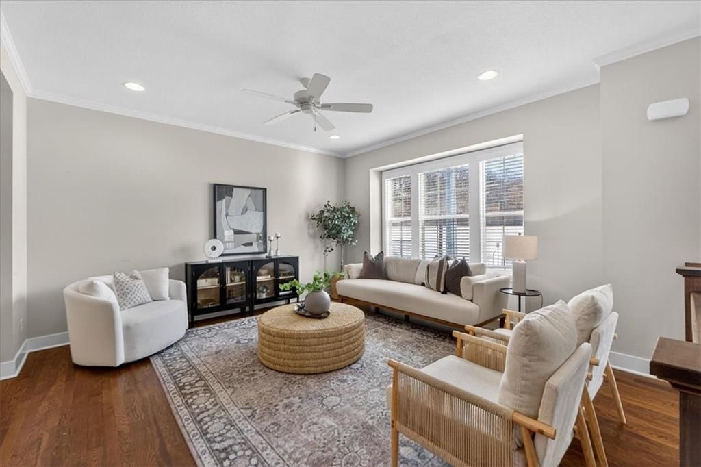 3110 Howell Street — photo 2