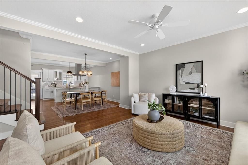 3110 Howell Street — photo 4