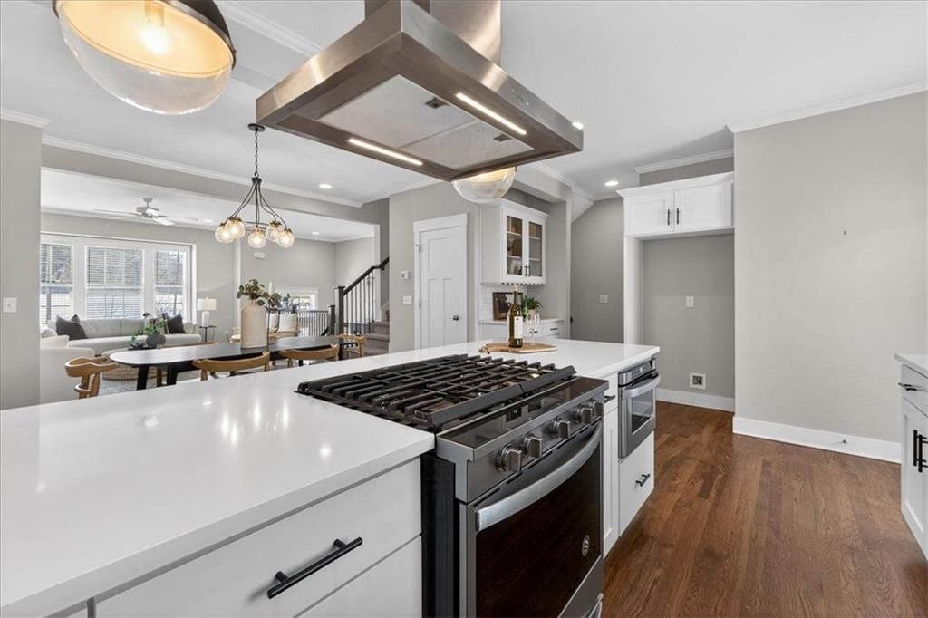 3110 Howell Street — photo 10