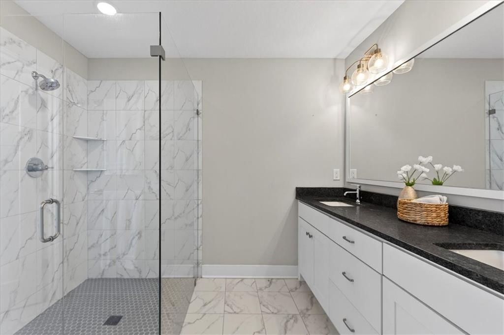 3110 Howell Street — photo 15