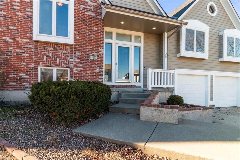 432 SW Oak Wood Lane — photo 3