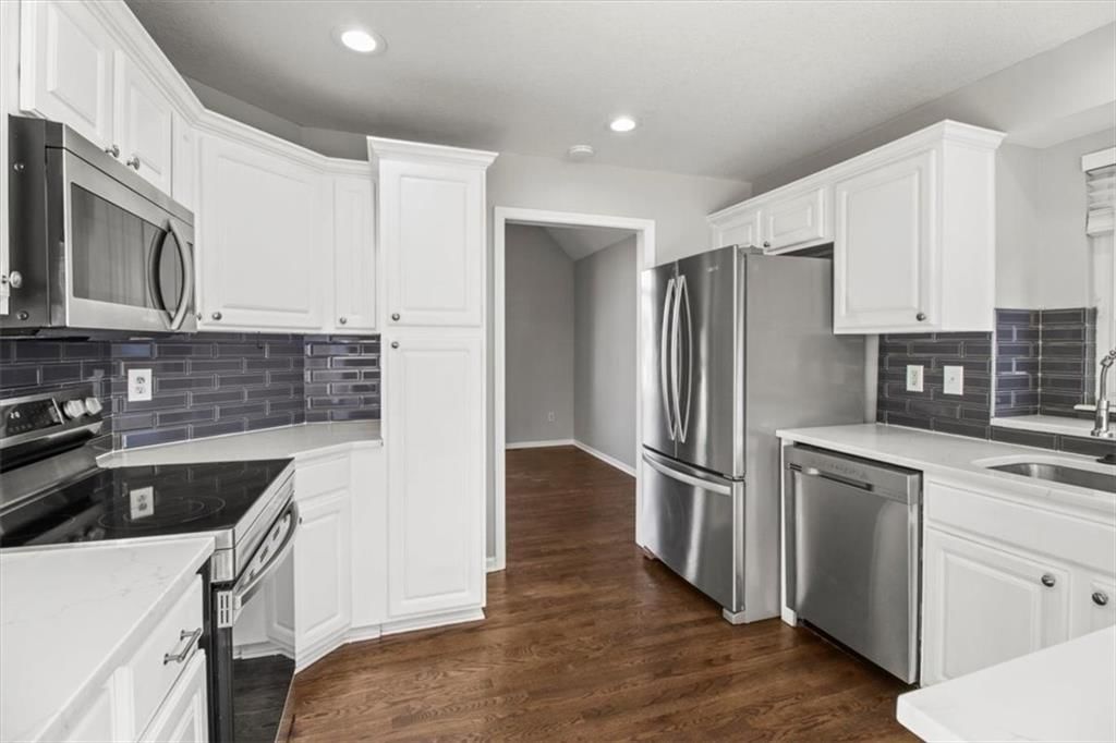 432 SW Oak Wood Lane — photo 9