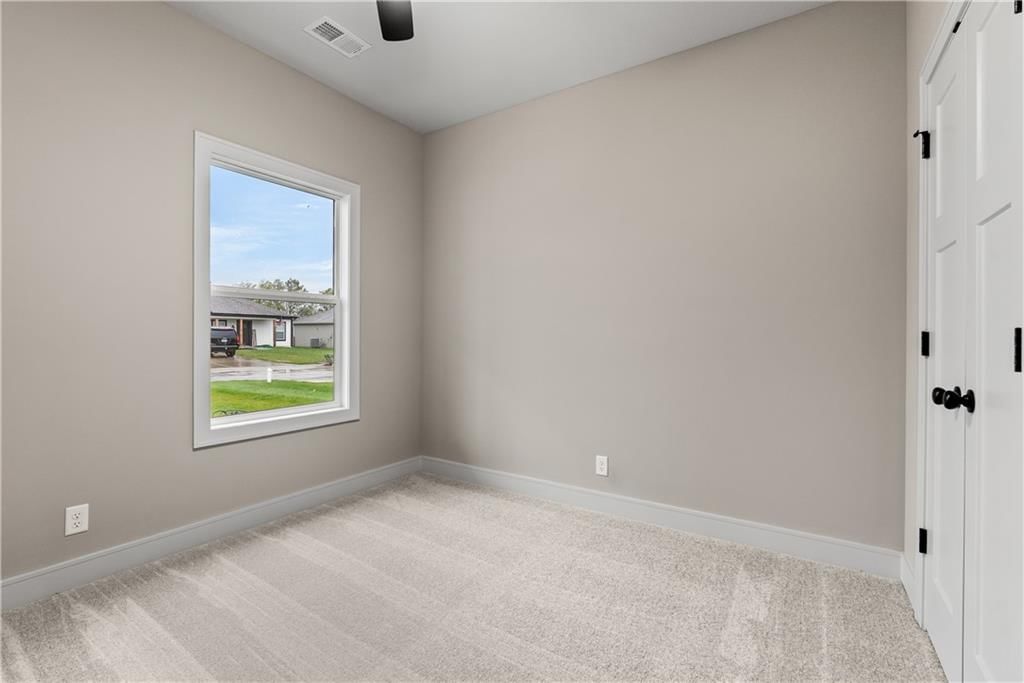 212 S Devin Street — photo 25