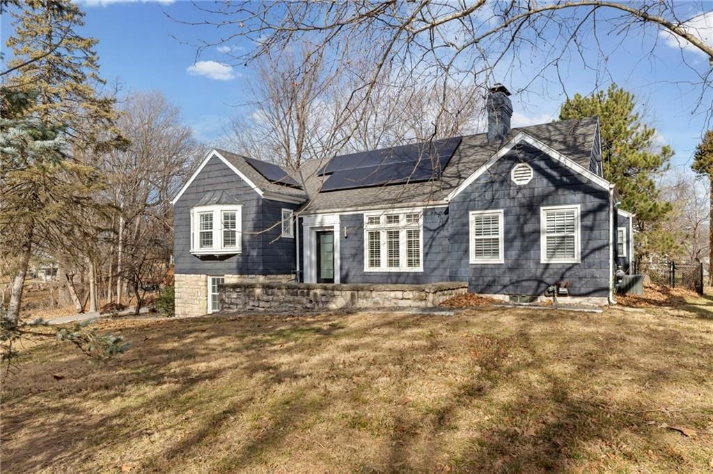 102 NE Briarcliff Road — photo 2