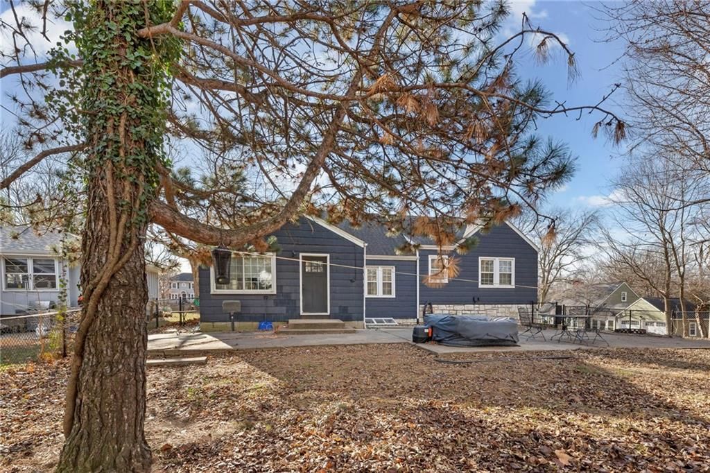 102 NE Briarcliff Road — photo 22