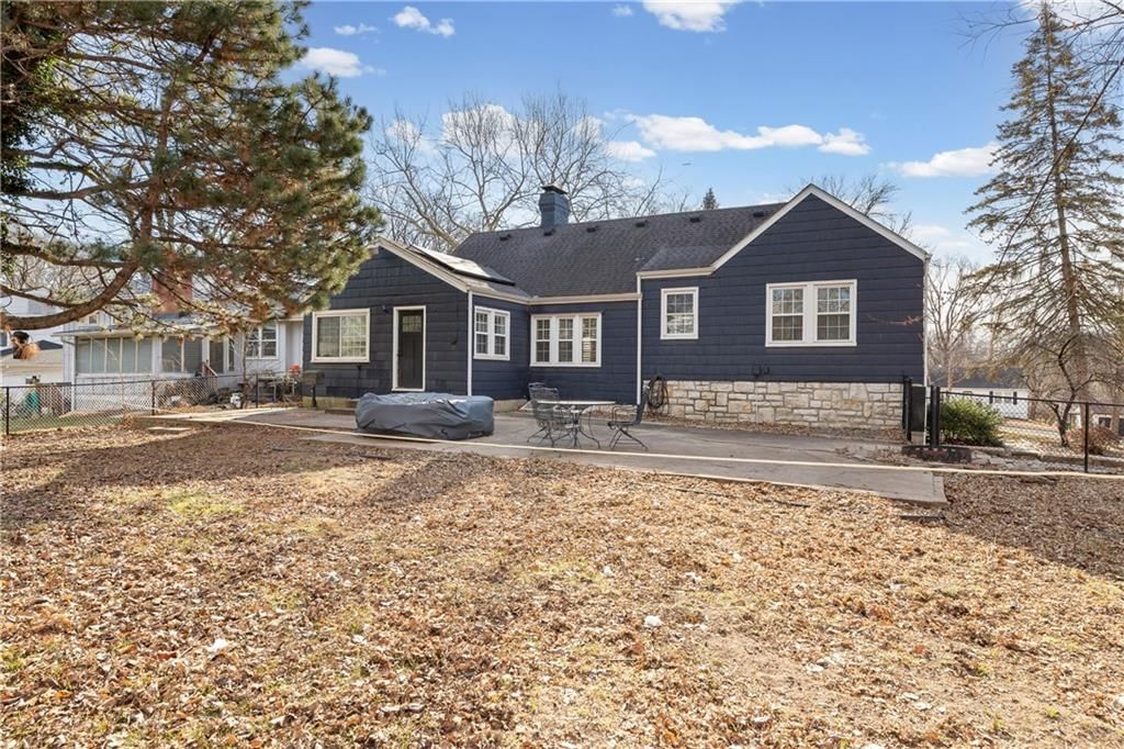 102 NE Briarcliff Road — photo 23