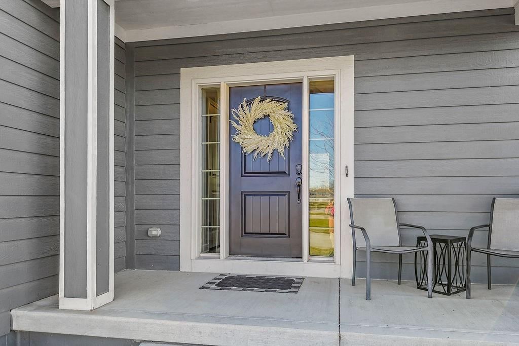 1000 NE Brookfield Drive — photo 2