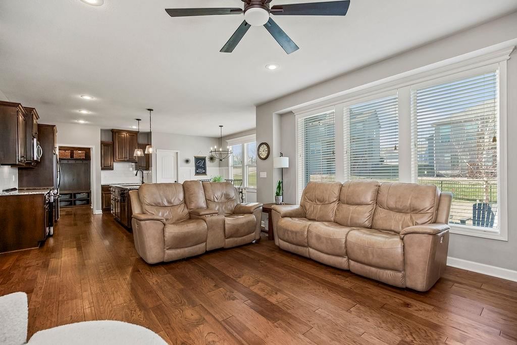 1000 NE Brookfield Drive — photo 5