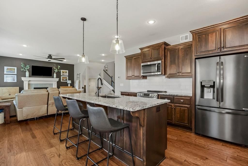 1000 NE Brookfield Drive — photo 8