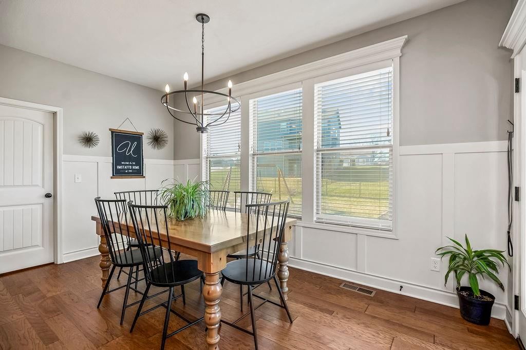 1000 NE Brookfield Drive — photo 11