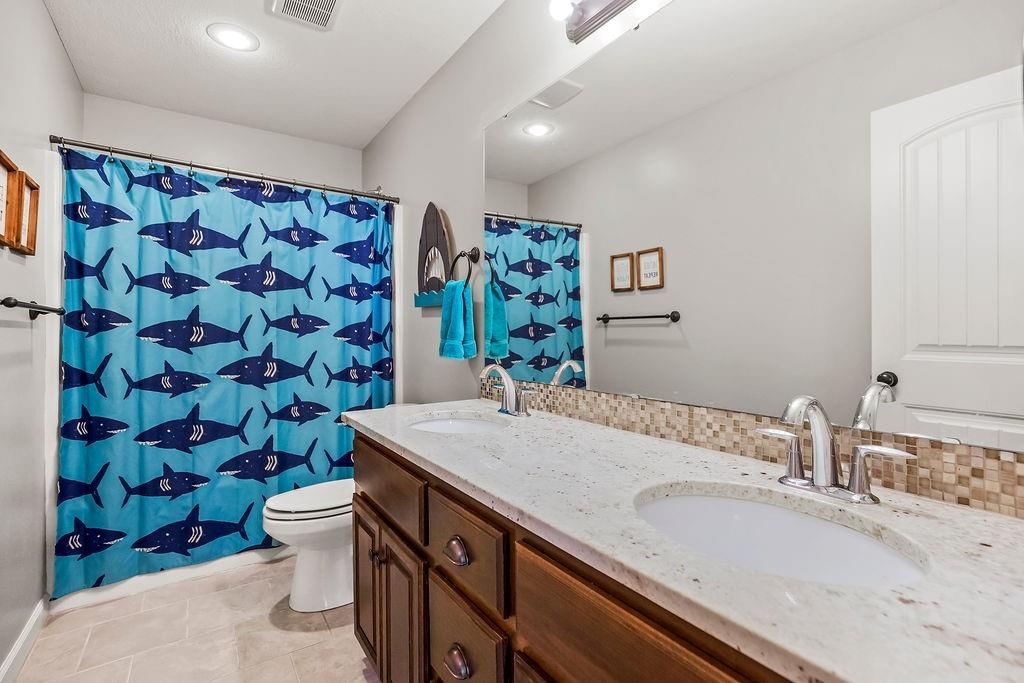 1000 NE Brookfield Drive — photo 15