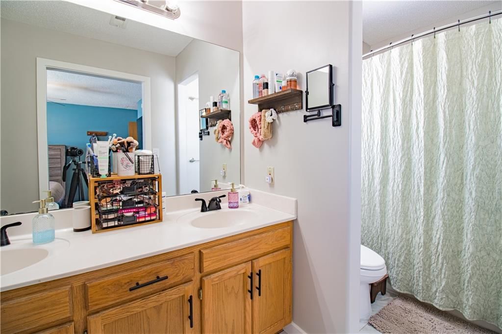 1022 Bedford Drive — photo 16