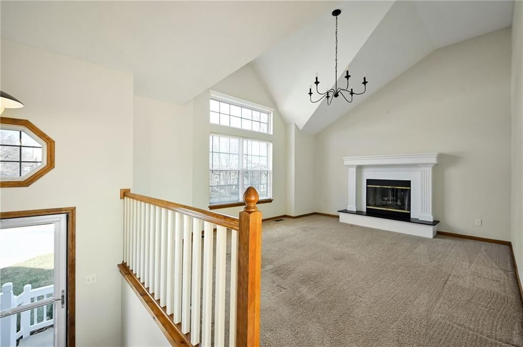 109 E Heritage Drive — photo 3