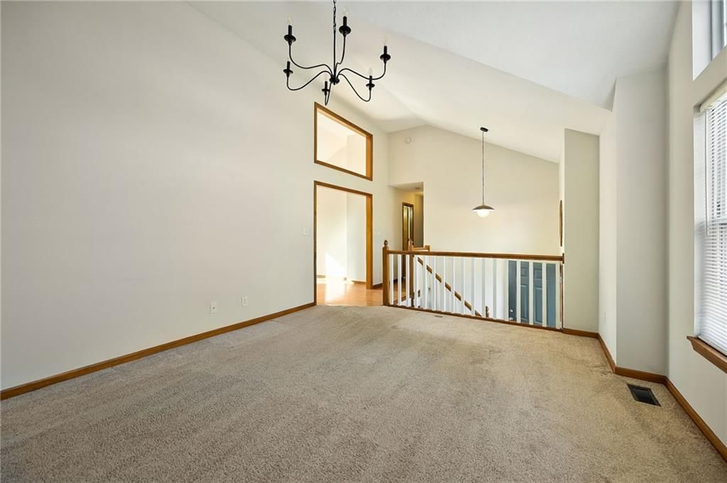 109 E Heritage Drive — photo 5