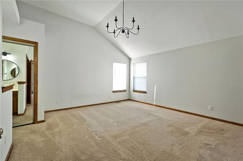 109 E Heritage Drive — photo 12