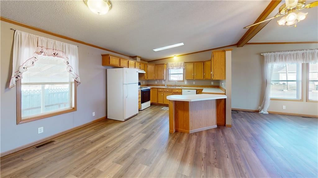 1205 N Lynn Street — photo 6