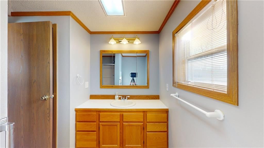1205 N Lynn Street — photo 9