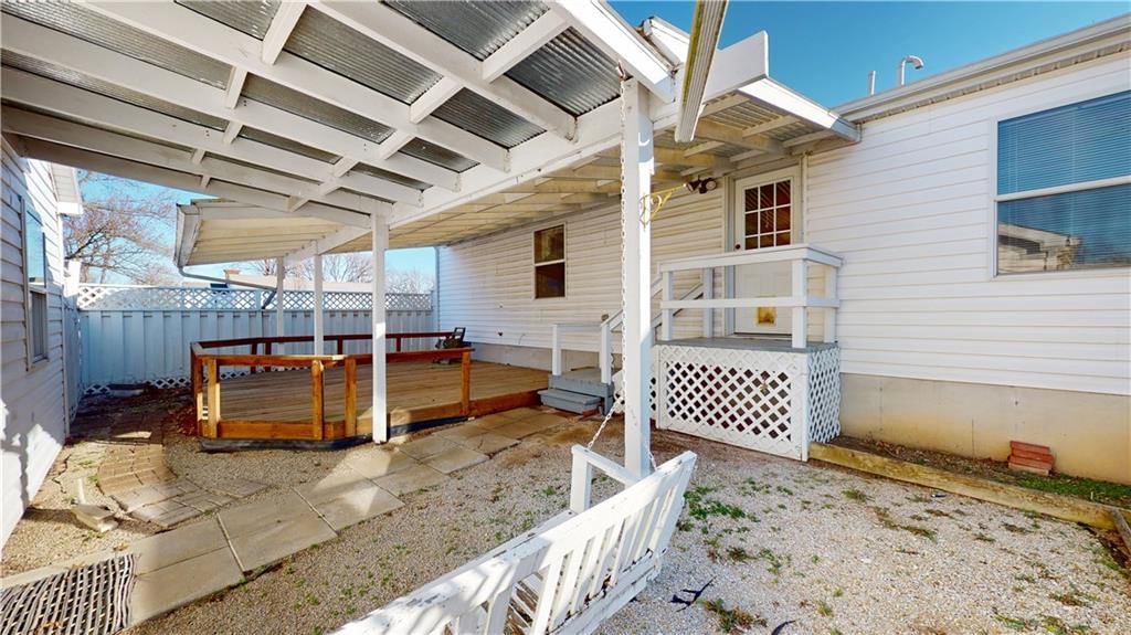 1205 N Lynn Street — photo 18