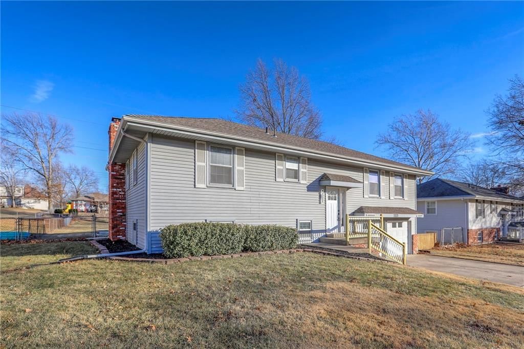 7323 N Euclid Avenue — photo 3