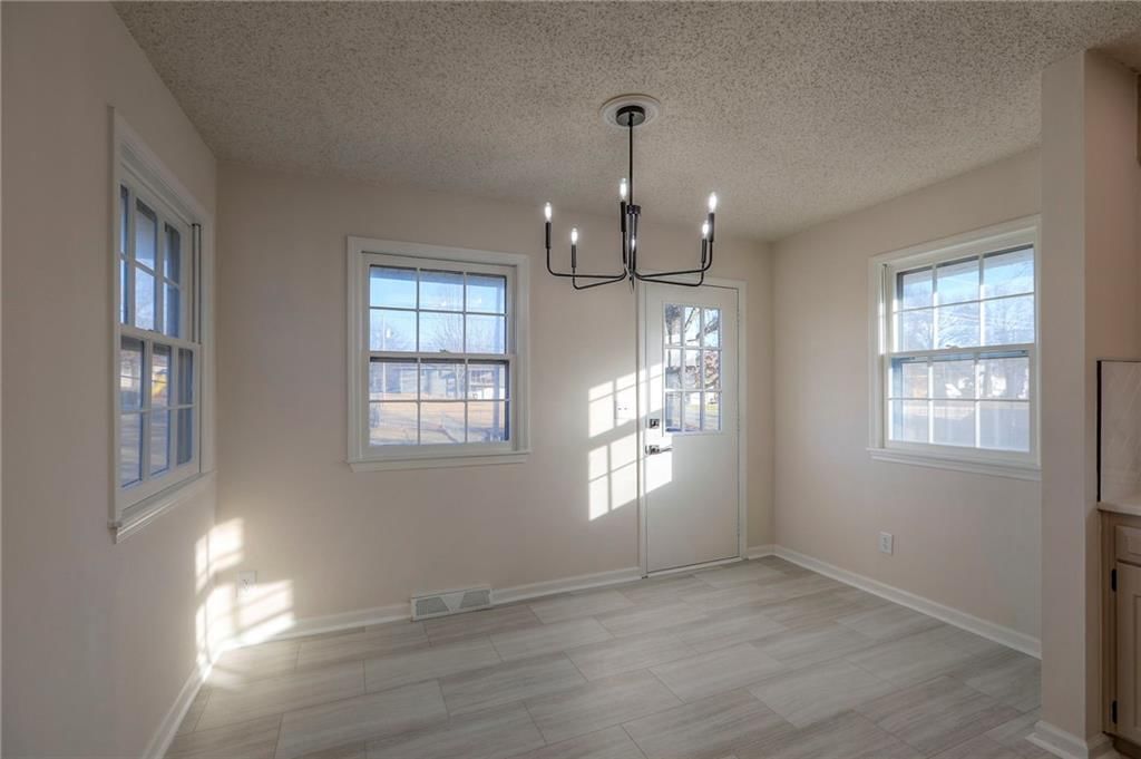 7323 N Euclid Avenue — photo 15