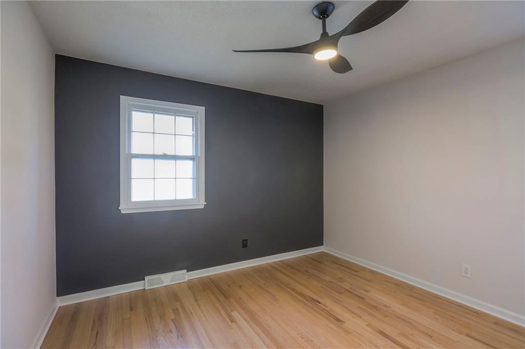 7323 N Euclid Avenue — photo 20
