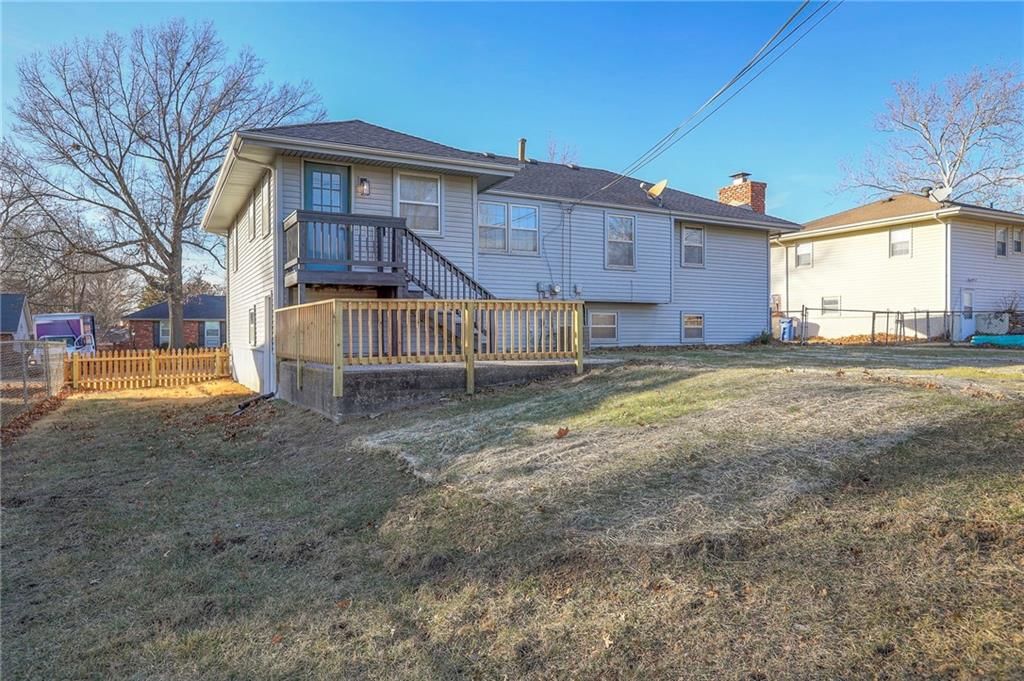 7323 N Euclid Avenue — photo 34
