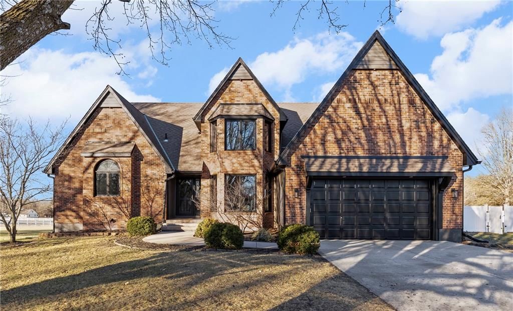 24206 E 88TH Street, Lee's Summit, MO