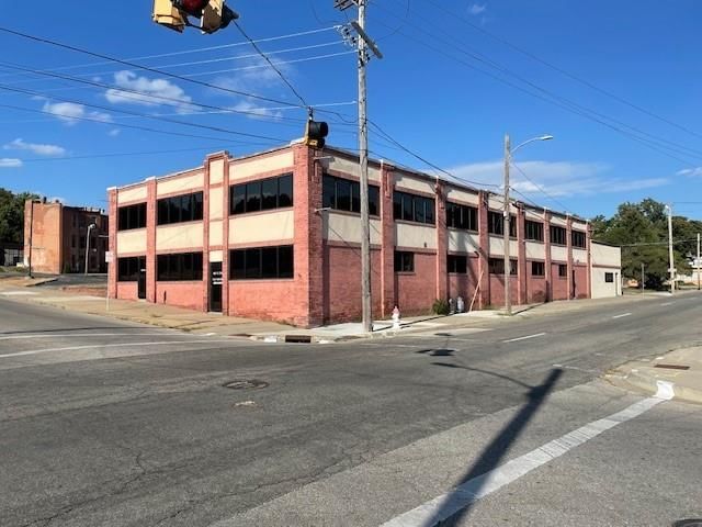 401 N 12th Street — photo 2