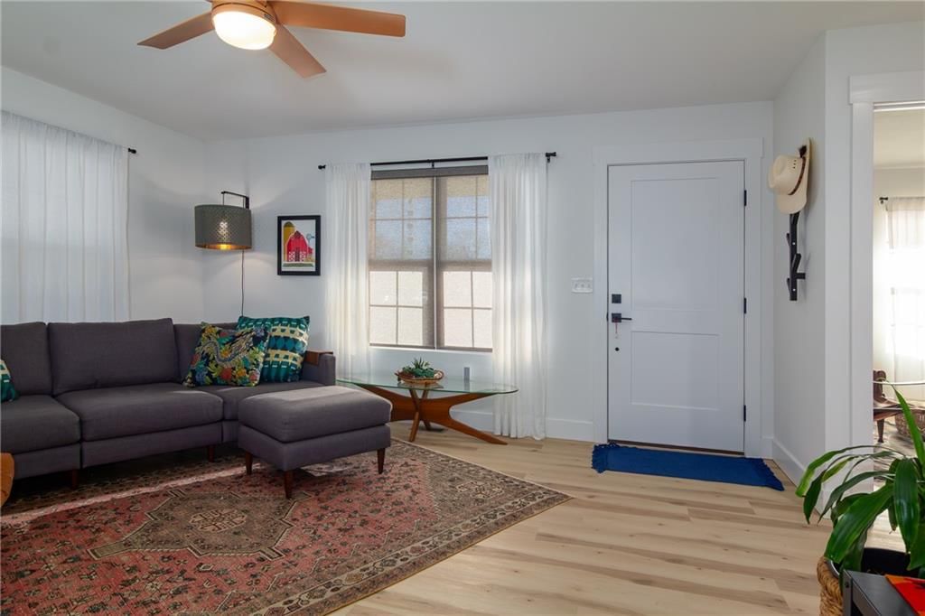 103 E Carlton Street — photo 7