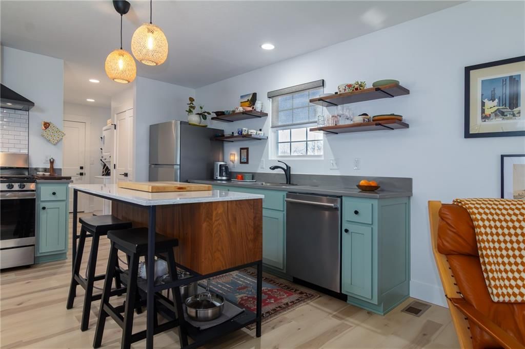 103 E Carlton Street — photo 12