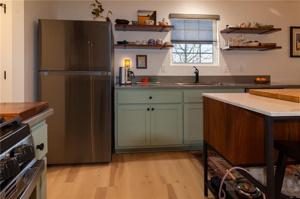 103 E Carlton Street — photo 14