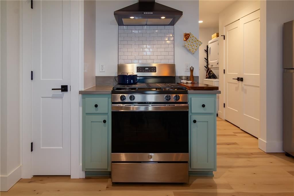 103 E Carlton Street — photo 15