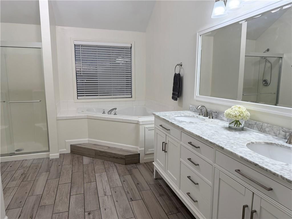 15434 Glenwood Avenue — photo 9