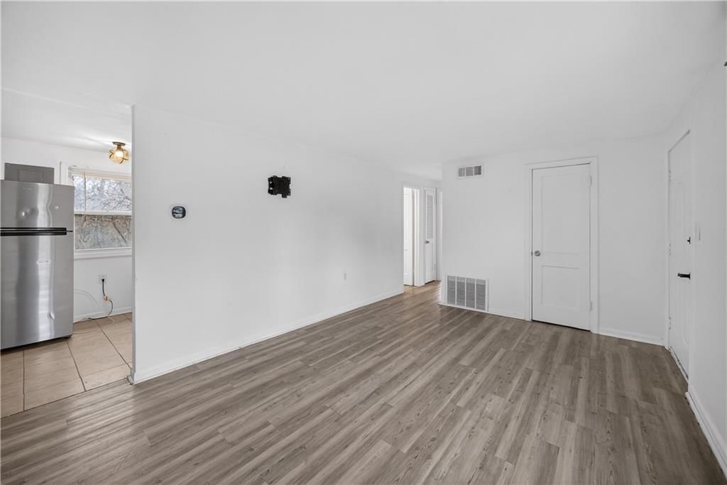1115 S 49TH Drive — photo 6