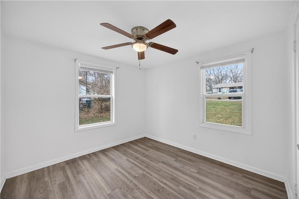 1115 S 49TH Drive — photo 13