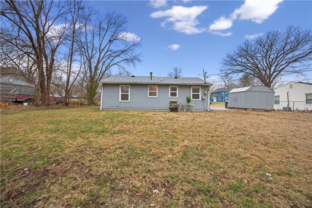 1115 S 49TH Drive — photo 14